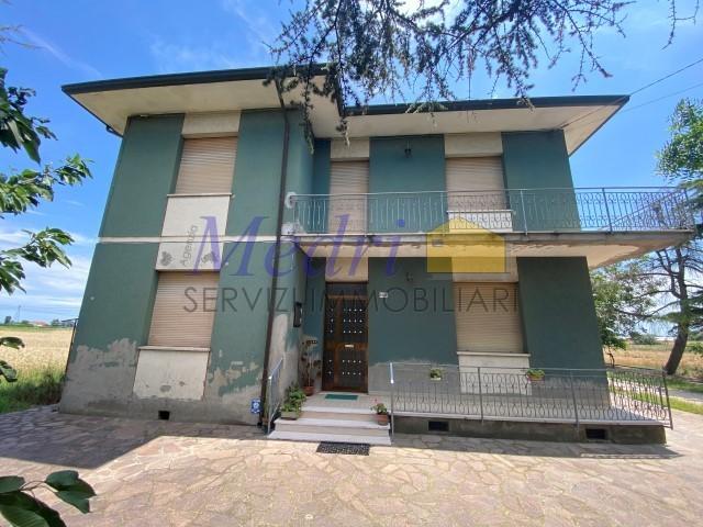 casa indipendente in vendita a Cesena