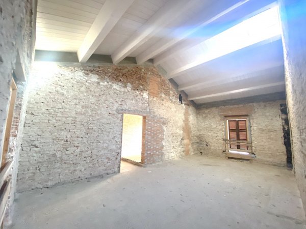 casa indipendente in vendita a Cesena in zona Barriera