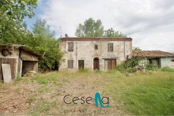 casa indipendente in vendita a Cesena