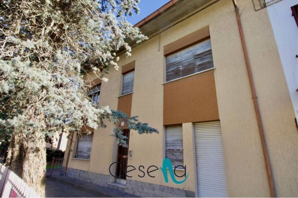 casa indipendente in vendita a Cesena in zona Oltresavio