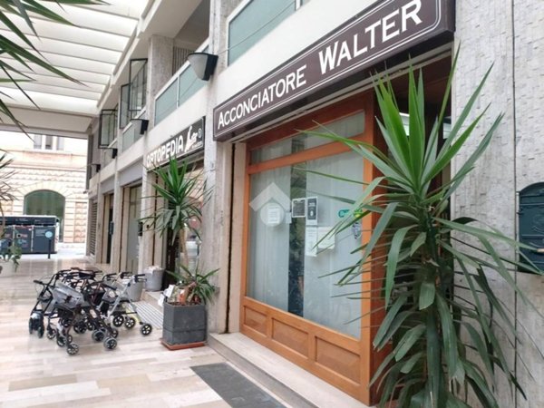 negozio in vendita a Cesena in zona Centro Storico