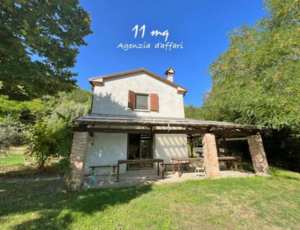 casa indipendente in vendita a Cesena in zona Tessello