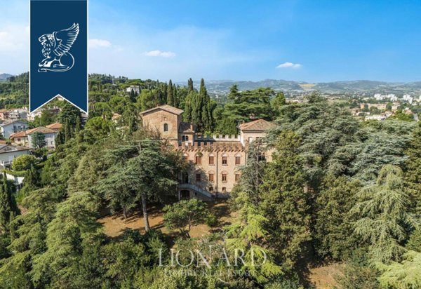 casa indipendente in vendita a Cesena in zona Centro Storico
