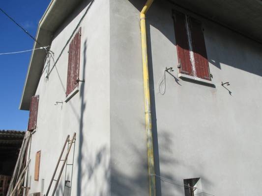casa indipendente in vendita a Cesena in zona Oltresavio