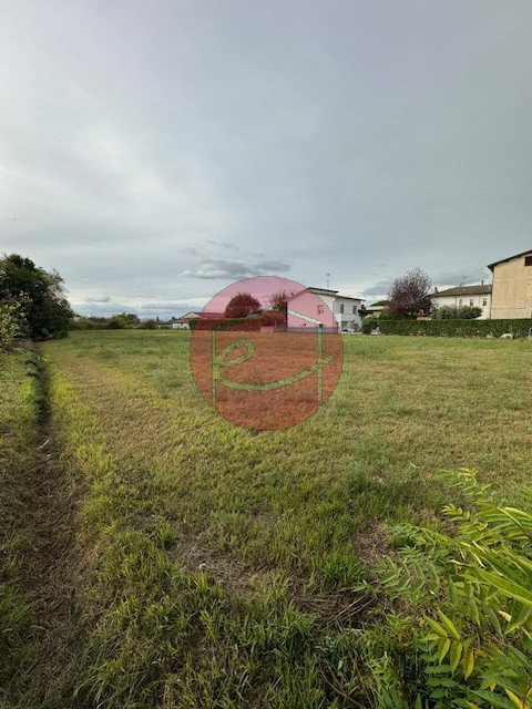 terreno edificabile in vendita a Cesena in zona Pievesestina