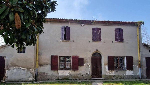 casa indipendente in vendita a Cesena