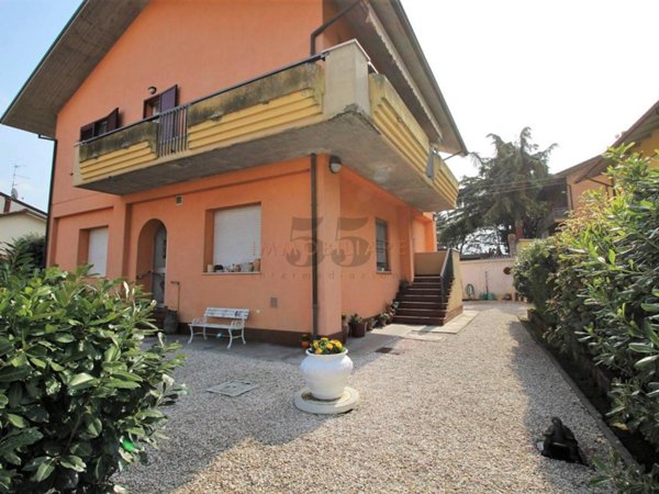 casa indipendente in vendita a Cesena