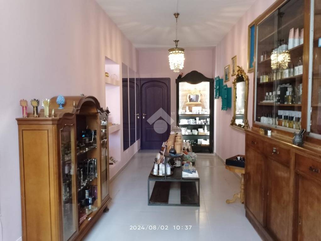negozio in vendita a Cesena in zona Centro Storico