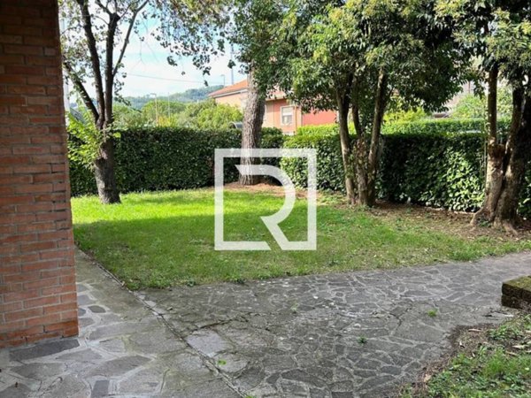 casa indipendente in vendita a Cesena in zona Oltresavio