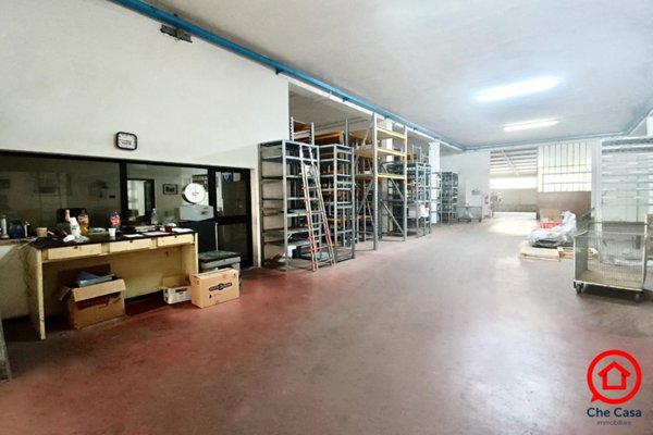 locale commerciale in vendita a Cesena in zona Fiorenzuola