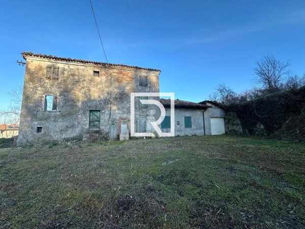casa indipendente in vendita a Cesena in zona Tessello