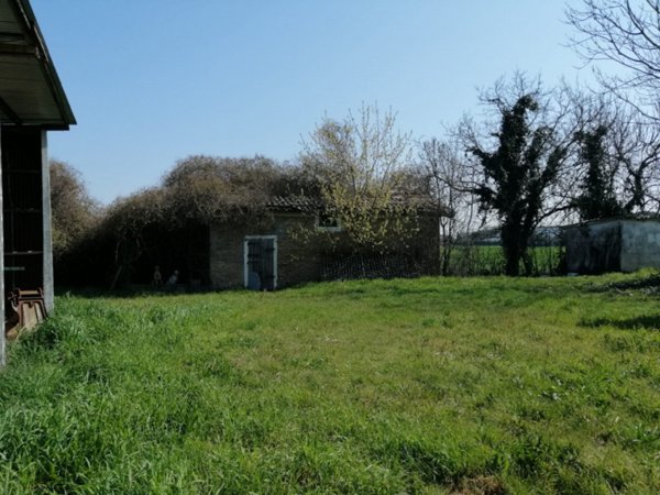 casa indipendente in vendita a Cesena in zona San Cristoforo