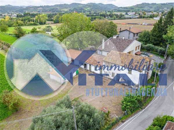 casa indipendente in vendita a Cesena in zona Oltresavio