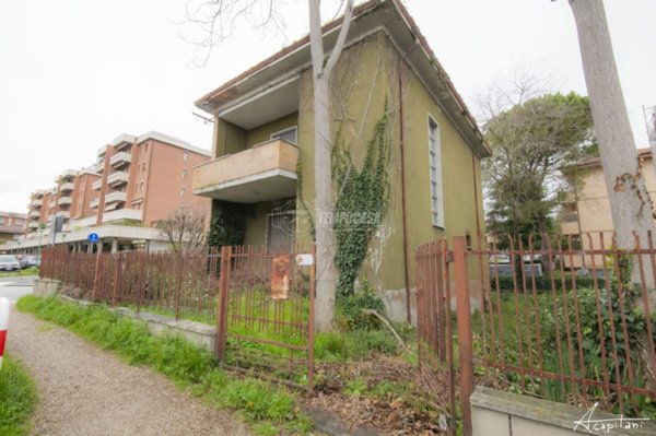 casa indipendente in vendita a Cesena in zona Sant'Egidio