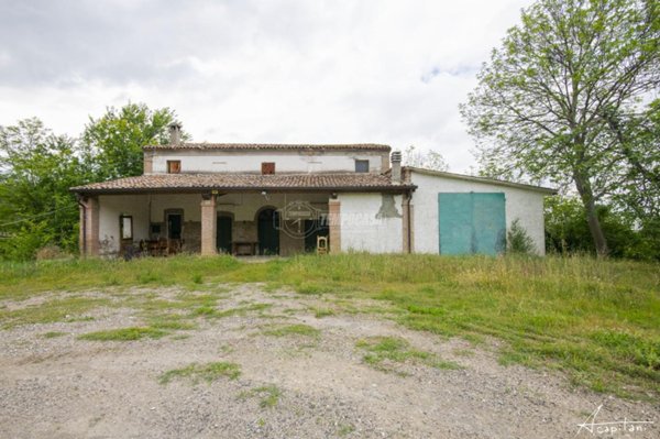 casale in vendita a Cesena in zona Sant'Egidio