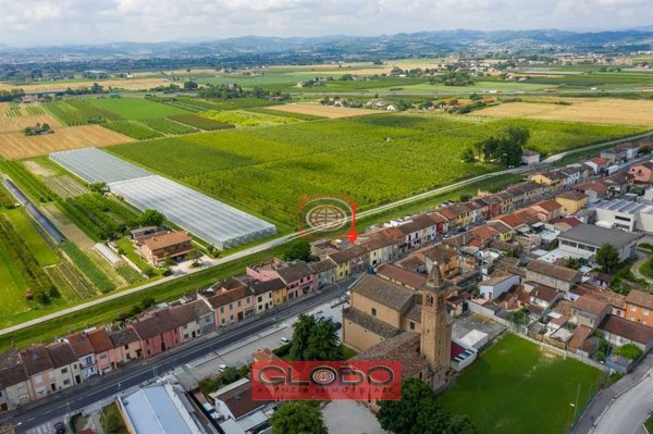 casa indipendente in vendita a Cesena in zona Macerone
