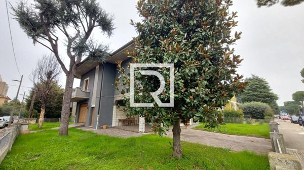 casa indipendente in vendita a Cesena in zona Sant'Egidio