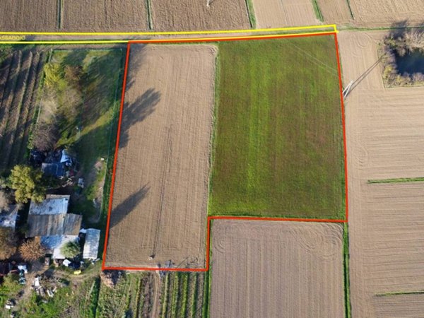 terreno edificabile in vendita a Cesena in zona Ponte Pietra