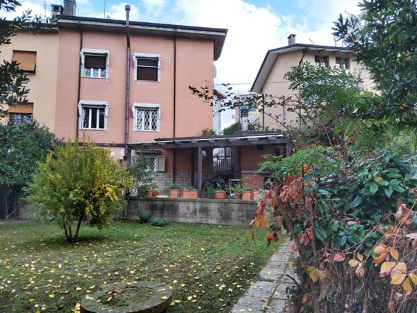 casa indipendente in vendita a Cesena in zona Centro Storico