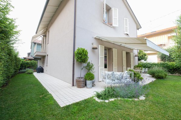 casa indipendente in vendita a Cesena
