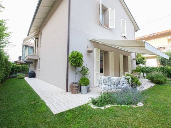 casa indipendente in vendita a Cesena