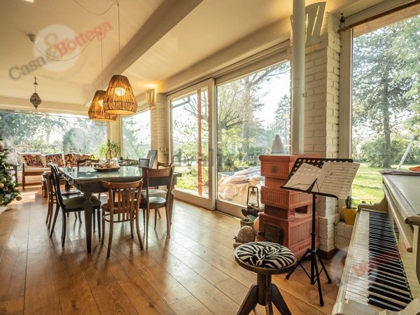 casa indipendente in vendita a Cesena in zona Tipano