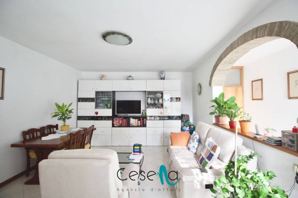 casa indipendente in vendita a Cesena in zona Macerone