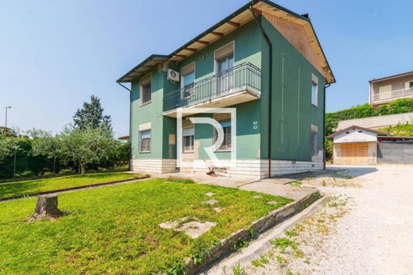 appartamento in vendita a Cesena in zona Diegaro/Capocolle