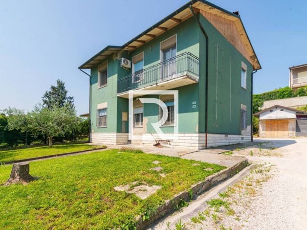 appartamento in vendita a Cesena in zona Diegaro/Capocolle