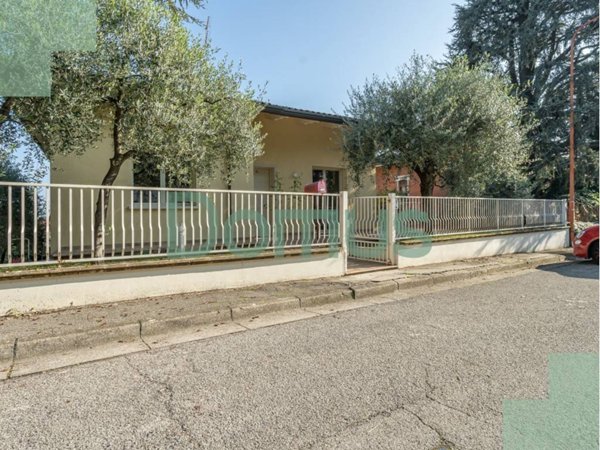 casa indipendente in vendita a Cesena in zona Centro Storico