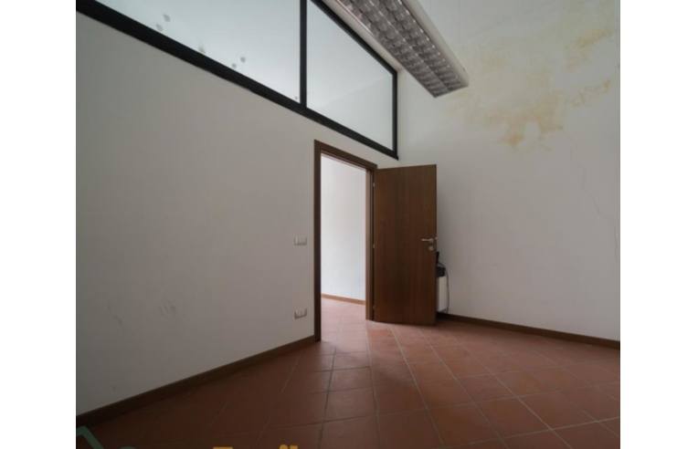 ufficio in vendita a Cesena in zona Centro Storico
