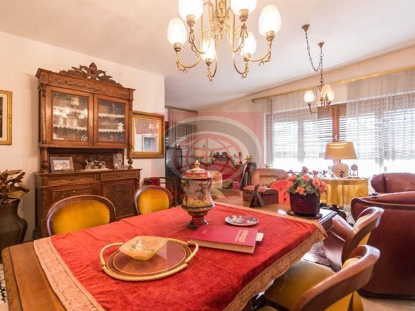 casa indipendente in vendita a Cesena in zona Centro Storico