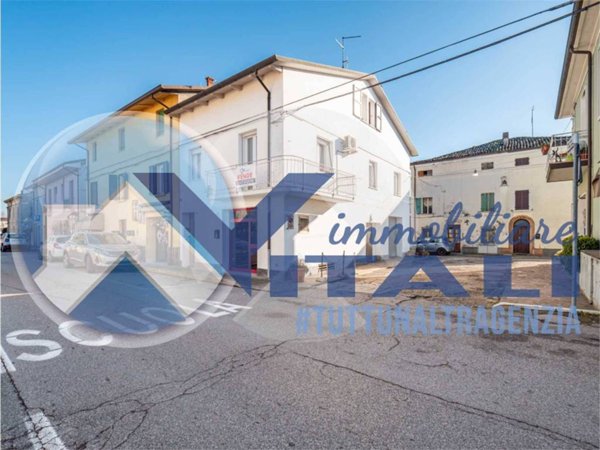 casa indipendente in vendita a Cesena in zona Oltresavio
