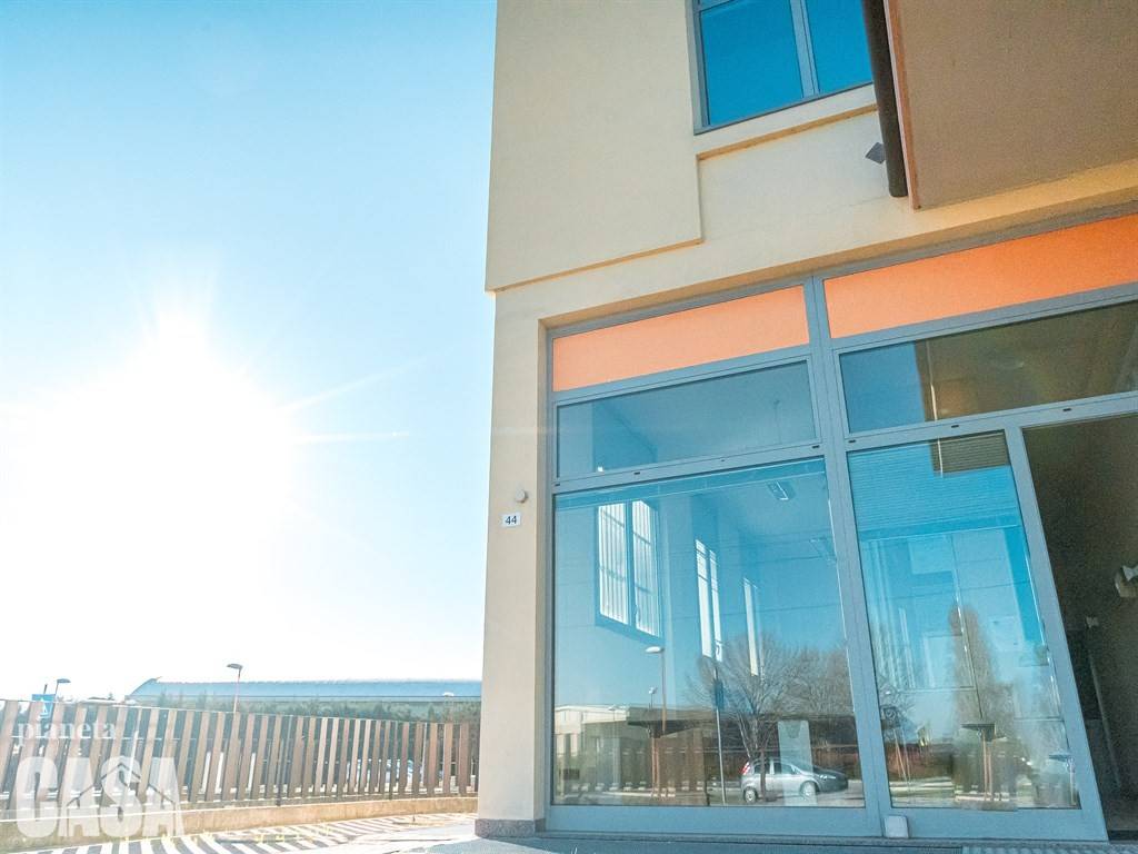 ufficio in vendita a Cesena in zona Calabrina