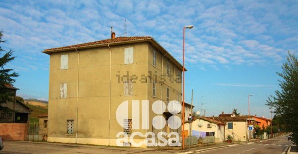 casa indipendente in vendita a Cesena in zona Borello