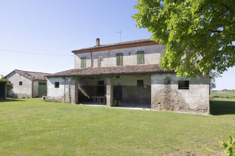 casa indipendente in vendita a Cesena in zona Centro Storico