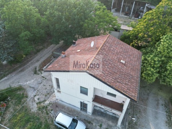 casa indipendente in vendita a Cesena in zona Borello