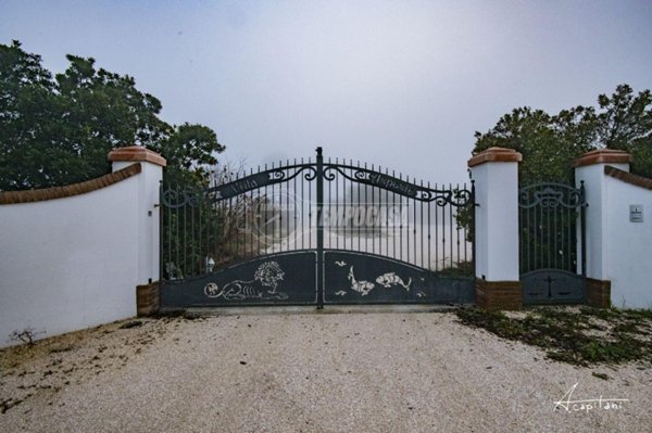 casa indipendente in vendita a Cesena