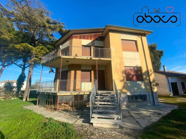 casa indipendente in vendita a Cesena