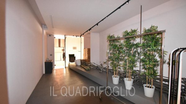 negozio in vendita a Cesena in zona Centro Storico