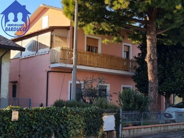 casa semindipendente in vendita a Cesena