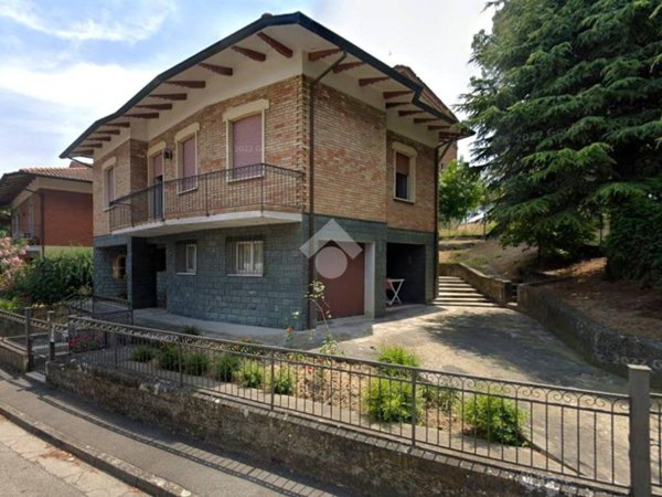 casa indipendente in vendita a Cesena in zona Centro Storico