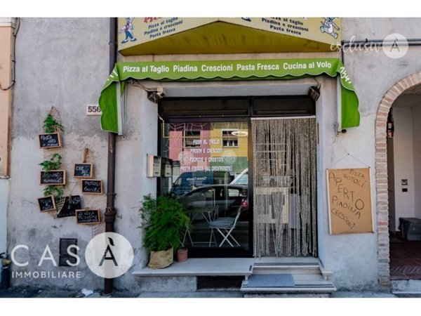 negozio in vendita a Cesena in zona Macerone