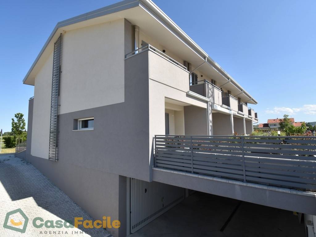casa indipendente in vendita a Cesena in zona Fiorenzuola