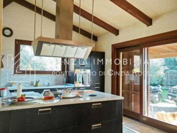 casa indipendente in vendita a Cesena in zona San Vittore