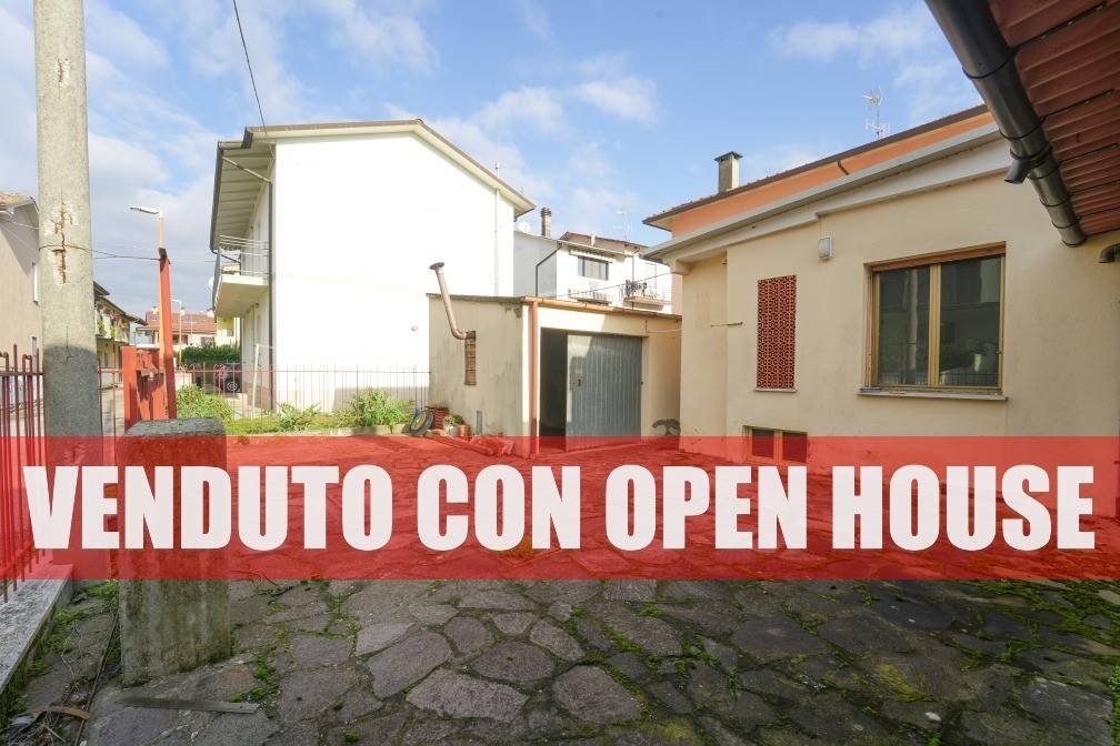 casa indipendente in vendita a Cesena in zona Centro Storico