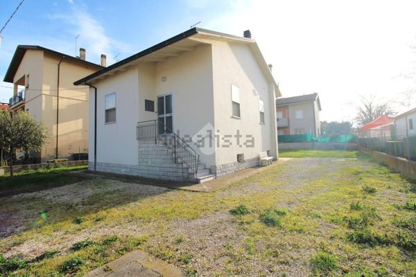 appartamento in vendita a Cesena in zona Fiorenzuola