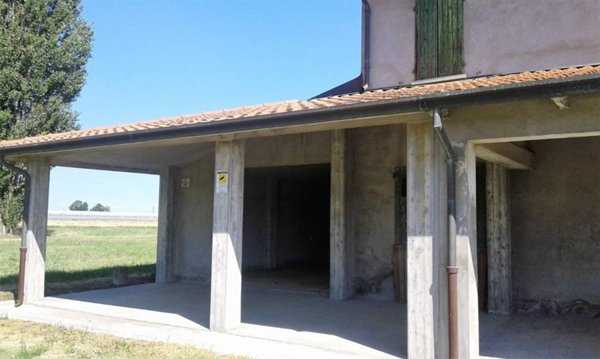 casa indipendente in vendita a Cesena in zona Macerone