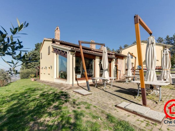 casa indipendente in vendita a Cesena in zona Roversano
