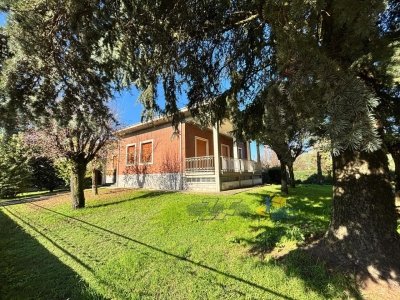 casa indipendente in vendita a Cesena in zona Centro Storico